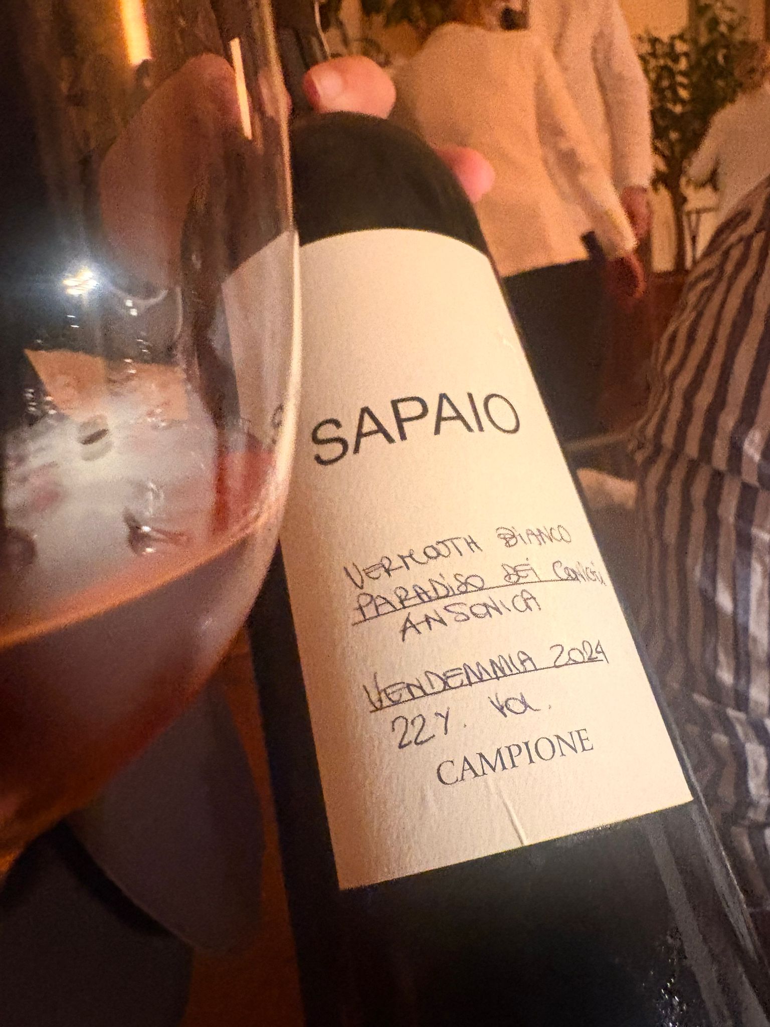 Una bottiglia campione di Sapaio